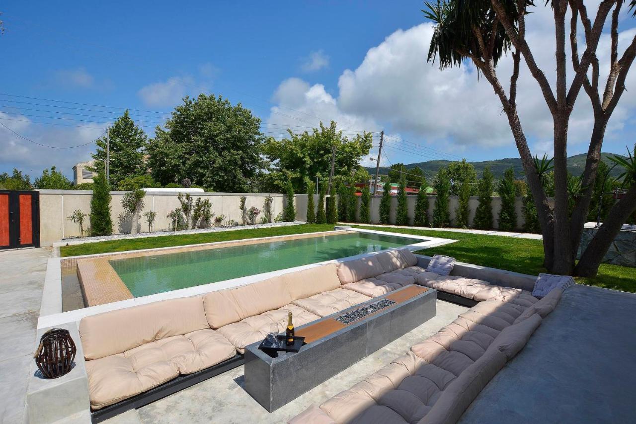 Villa Flamingo - 4 Bedrooms - Private Pool - Next To Renowned Issos & Korission Linia