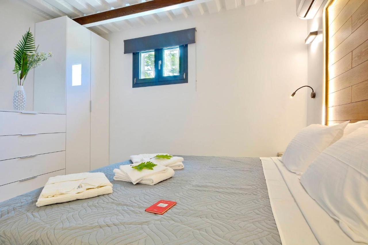 Villa Flamingo - 4 Bedrooms - Private Pool - Next To Renowned Issos & Korission *