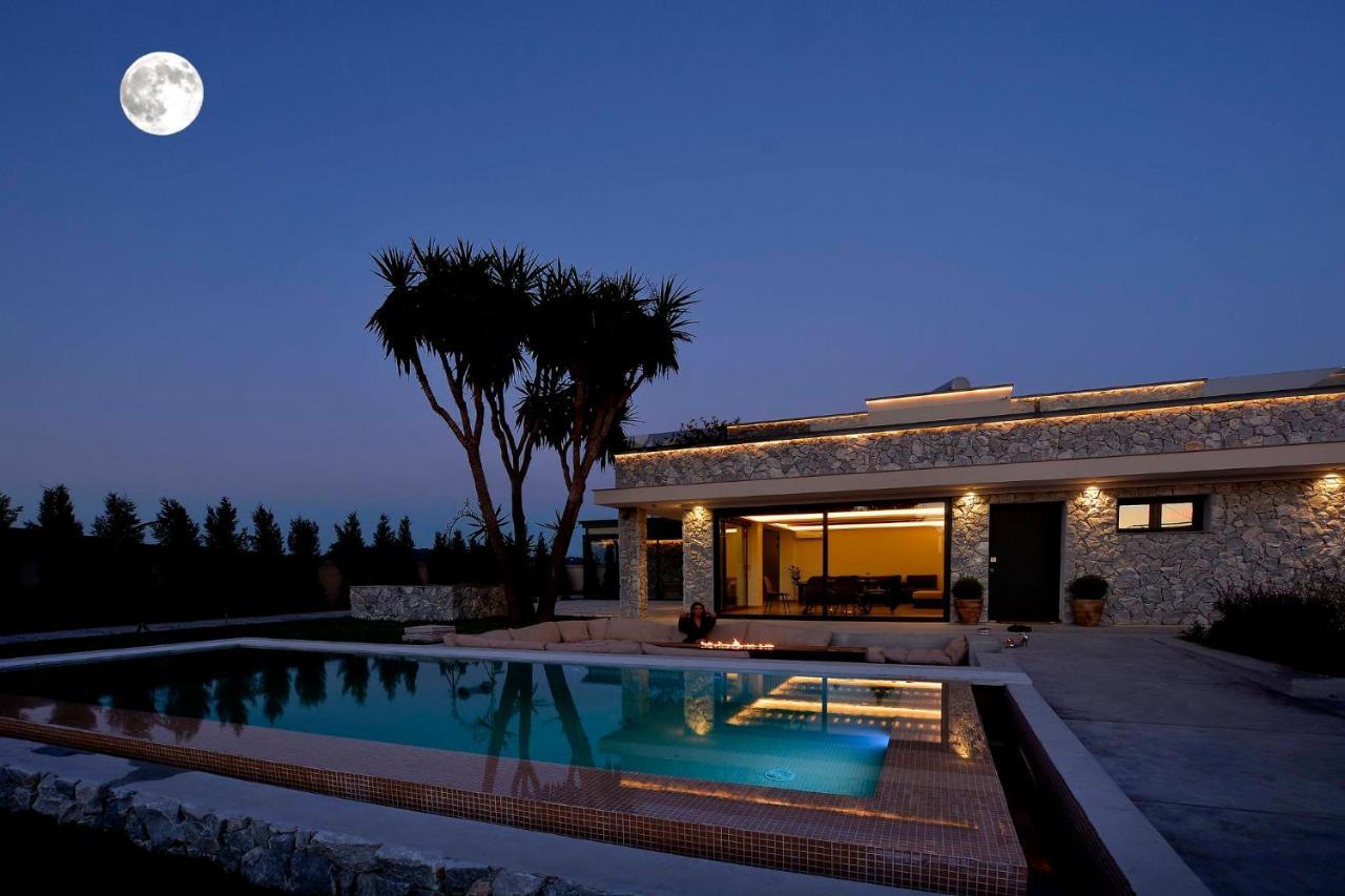 Flamingo - 4 Bedrooms - Private Pool - Next To Renowned Issos & Korission Linia