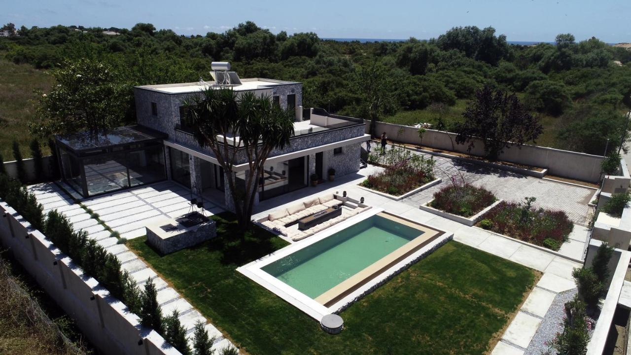Flamingo - 4 Bedrooms - Private Pool - Next To Renowned Issos & Korission