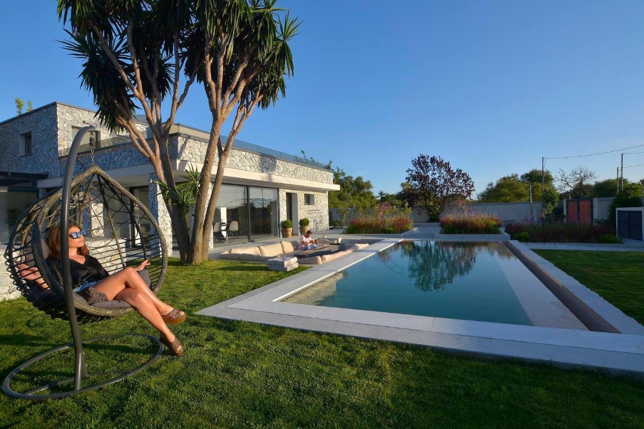 Flamingo - 4 Bedrooms - Private Pool - Next To Renowned Issos & Korission Villa